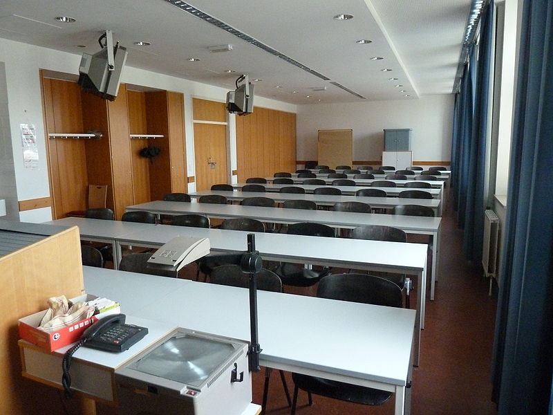Datei:Uni Salzburg FOSSGIS-Konferenz-2016 Räume Seminarraum 435 22T-43St .JPG
