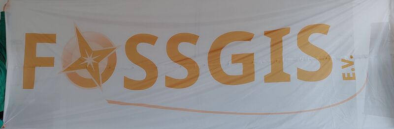 Datei:Banner FOSSGISeV Logo alt.jpg