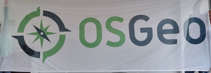 Datei:Banner OSGeo Loecher.jpg